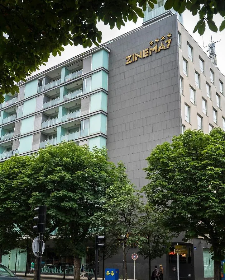 Hotel Zinema7 San Sebastian 4*,