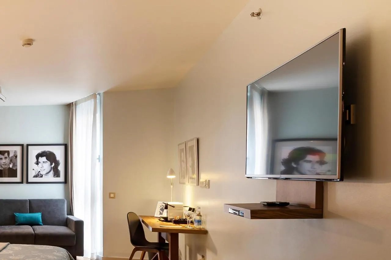 Hotel Zinema7 San Sebastian 4*,