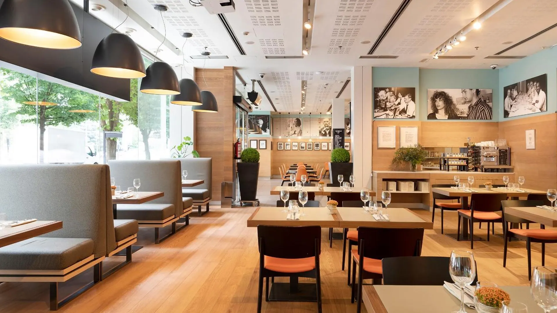 Hotel Zinema7 San Sebastian 4*,